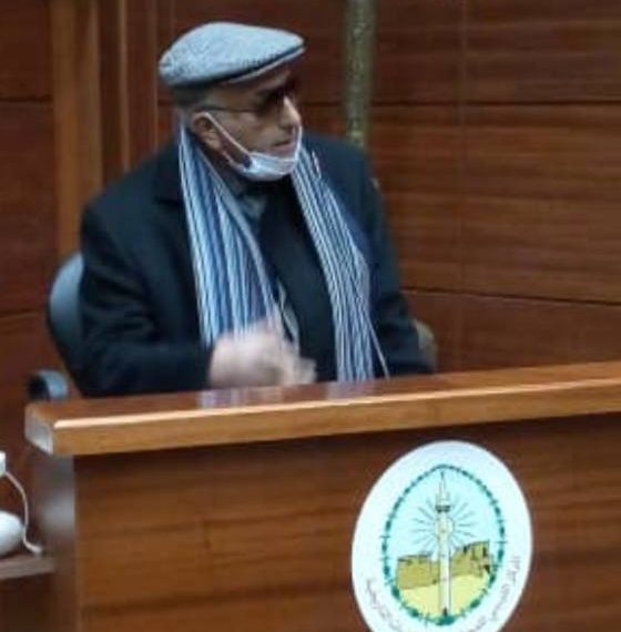 صياح الديكة لا يأتي بالفجر